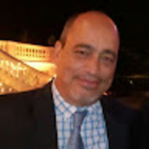 Meet your Posher, Luis eduardo